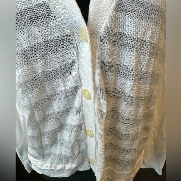 Liz Claiborne Button up cardigan - Picture 2 of 5